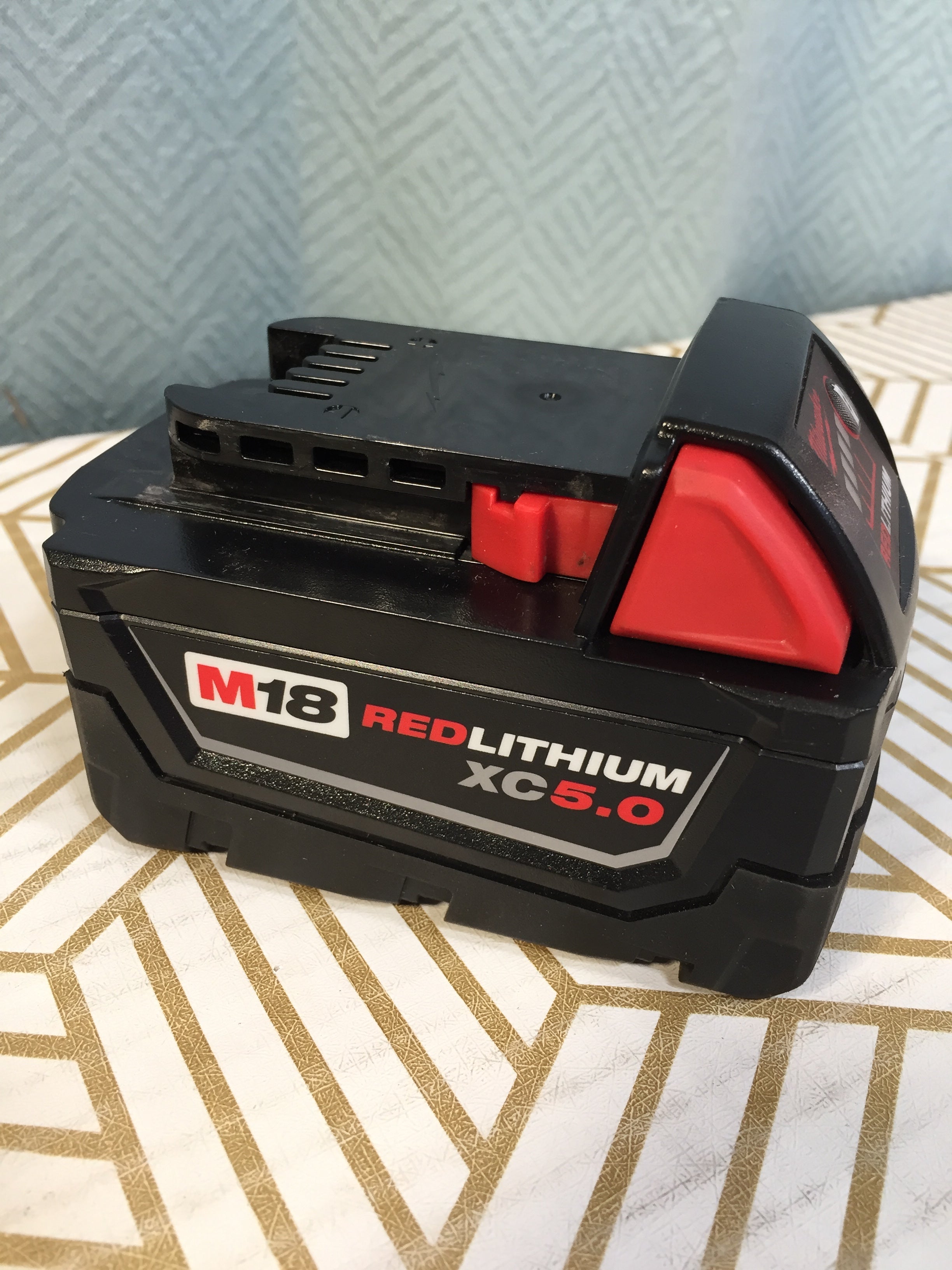 Milwaukee 48-11-1850 M18 18-Volt 5.0 Ah Lithium-Ion XC Battery Pack *OPEN BOX* (7953738989806)